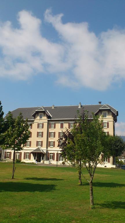 Western Grand De Paris &